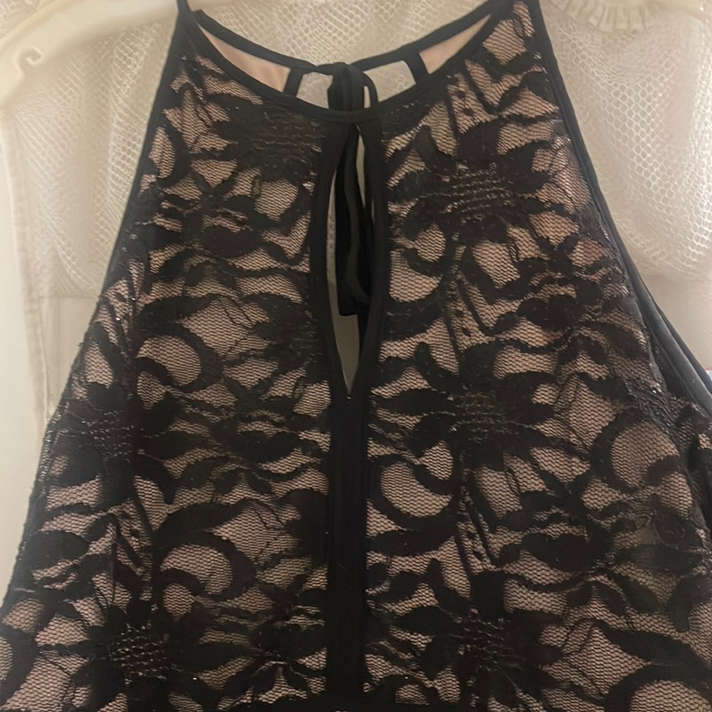 Prom dress need gone asap !!!! Help me get rid of it I’m moving